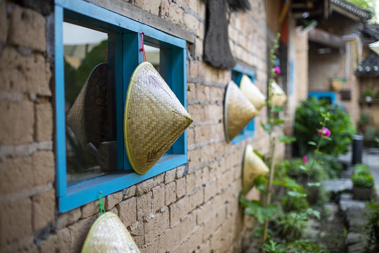 The Giggling Tree Hotel Yangshuo Exterior foto